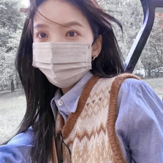 皮裘大衣女人